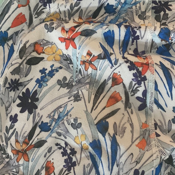 Fabletics Flower Leggings - Picture 5 of 5